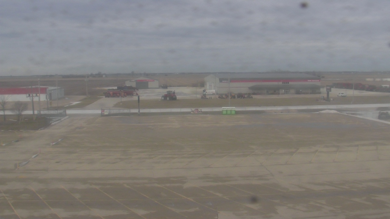 Thumbnail for current weather camera view from Herscher Intermediate School in Herscher, Illinois