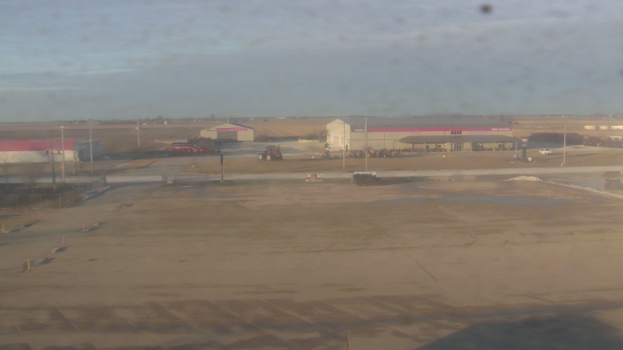 Thumbnail for current weather camera view from Herscher Intermediate School in Herscher, Illinois