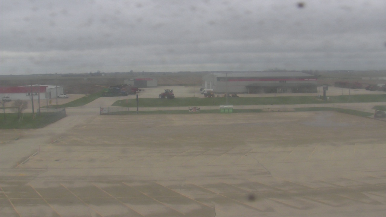 Thumbnail for current weather camera view from Herscher Intermediate School in Herscher, Illinois