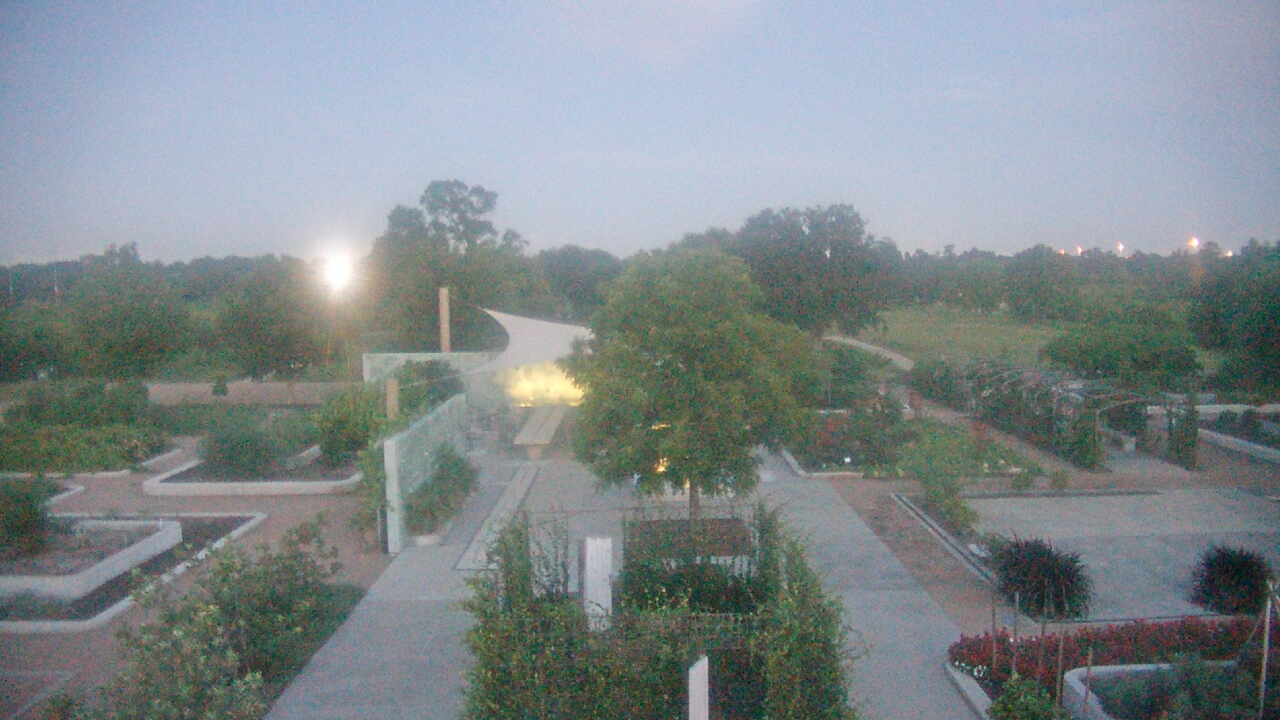 Thumbnail for current weather camera view from Houston Botanic Garden in Houston, Texas