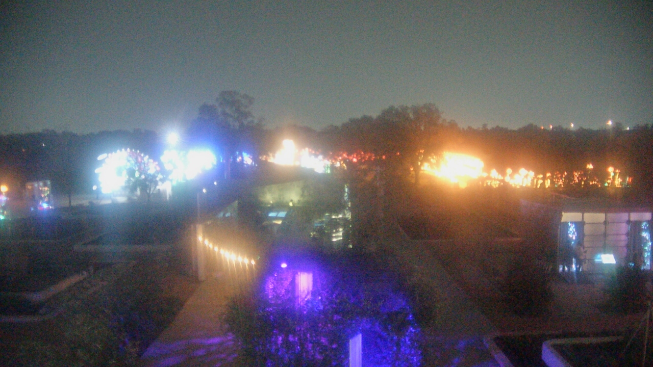 Thumbnail for current weather camera view from Houston Botanic Garden in Houston, Texas