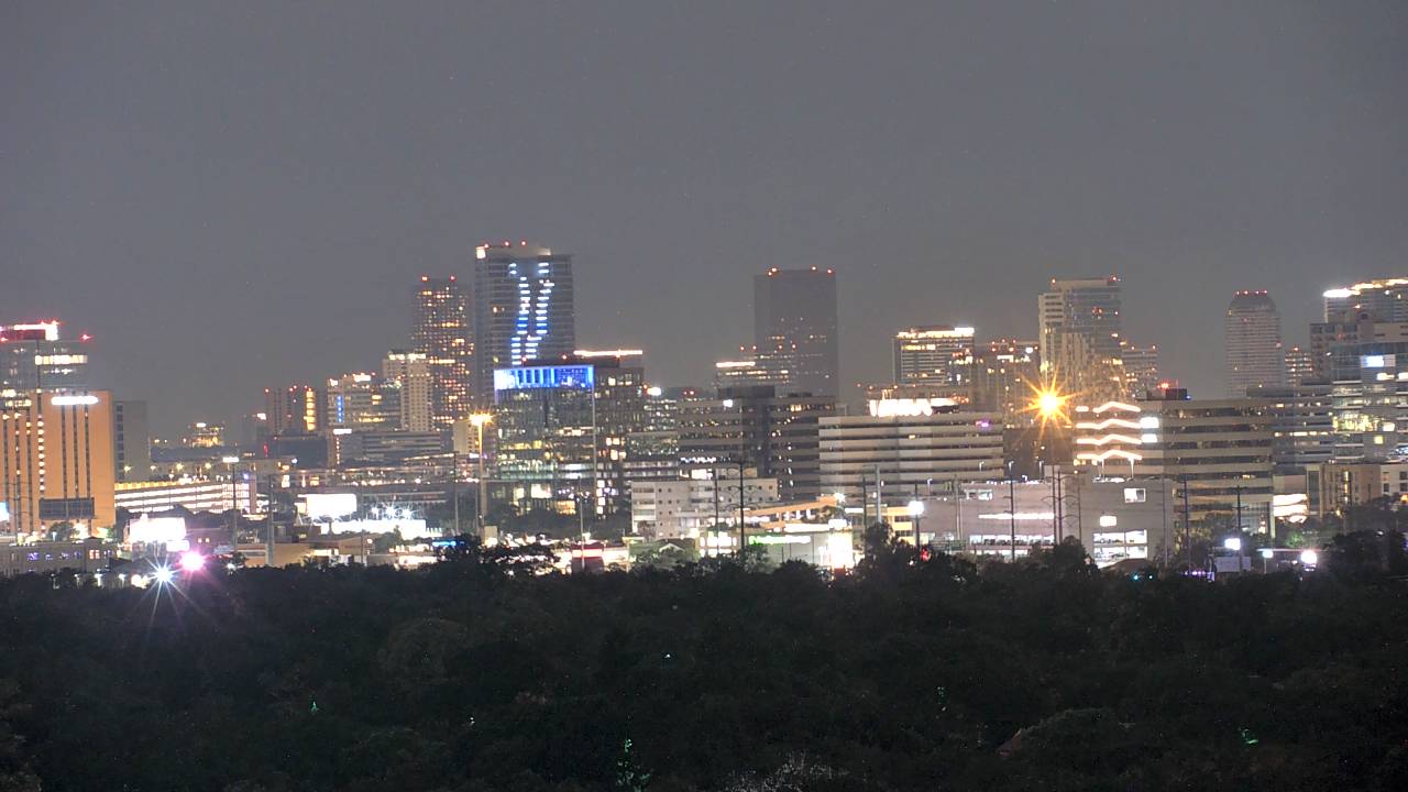 Thumbnail for current weather camera view from Hotel ZaZa in Houston, Texas