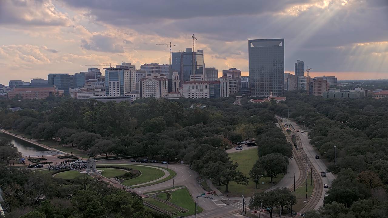 Thumbnail for current weather camera view from Hotel ZaZa in Houston, Texas