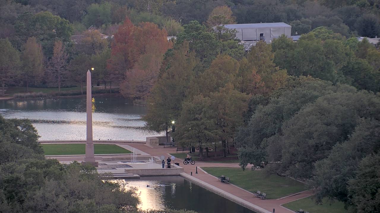 Thumbnail for current weather camera view from Hotel ZaZa in Houston, Texas