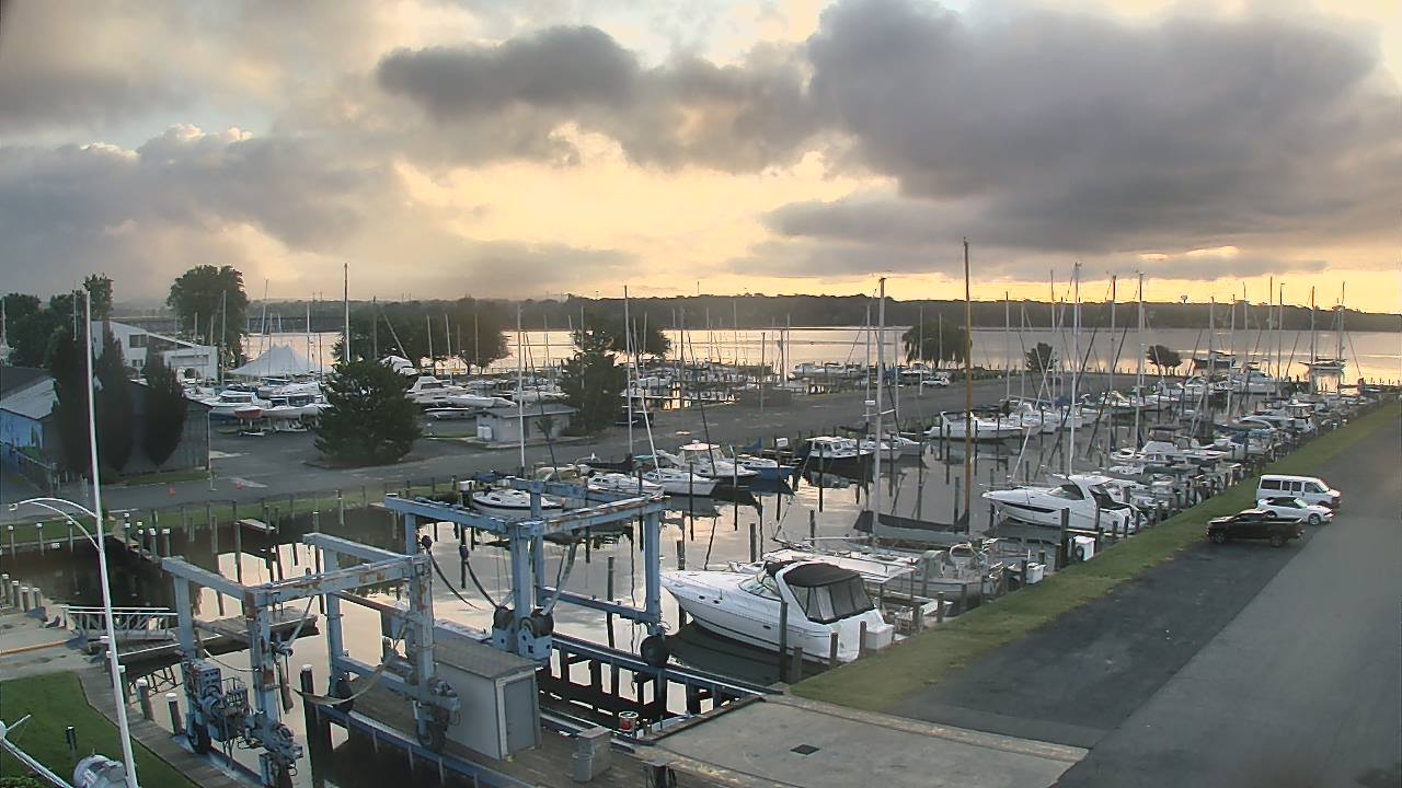 Thumbnail for current weather camera view from Tidewater Marina in Havre de Grace, Maryland