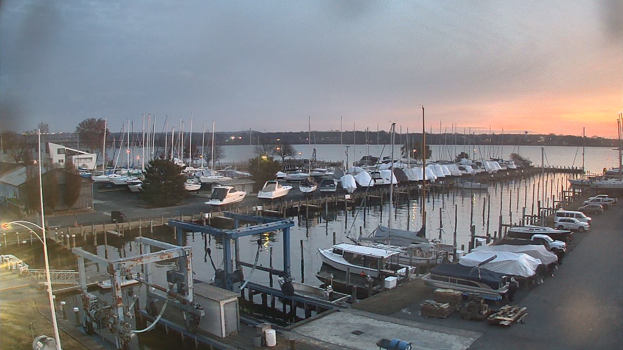 Thumbnail for current weather camera view from Tidewater Marina in Havre de Grace, Maryland