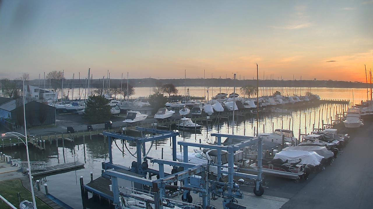 Thumbnail for current weather camera view from Tidewater Marina in Havre de Grace, Maryland