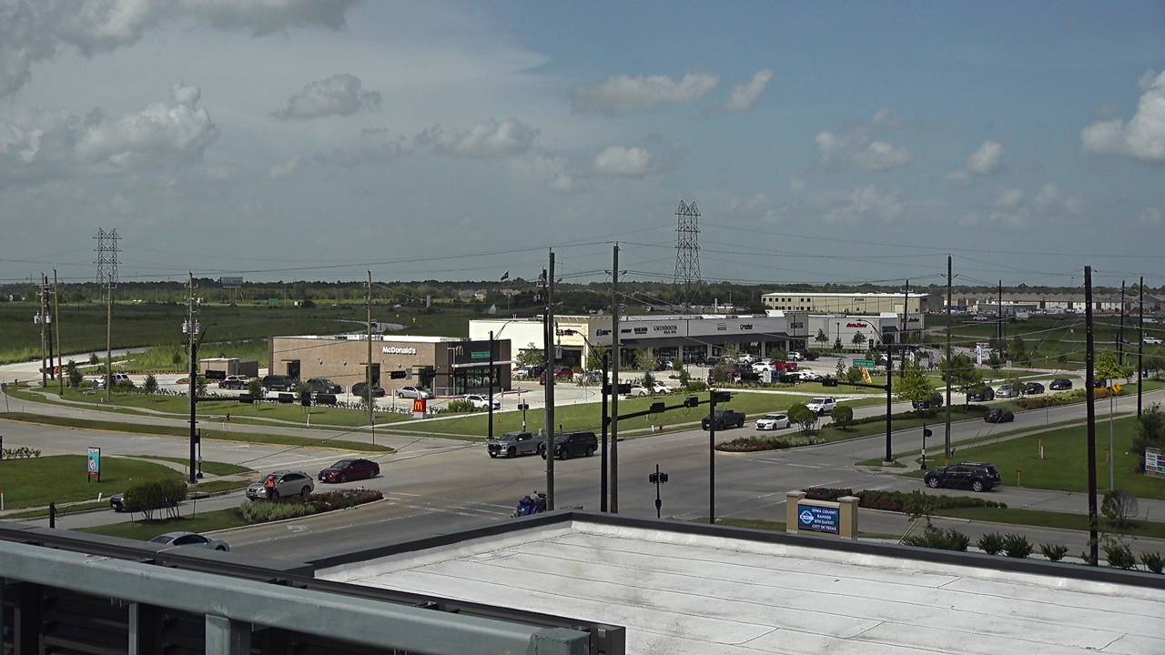 Thumbnail for current weather camera view from Iowa Colony Police Department in Meridiana, Texas