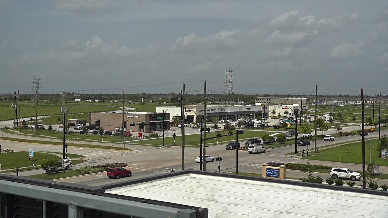 Thumbnail for current weather camera view from Iowa Colony Police Department in Meridiana, Texas