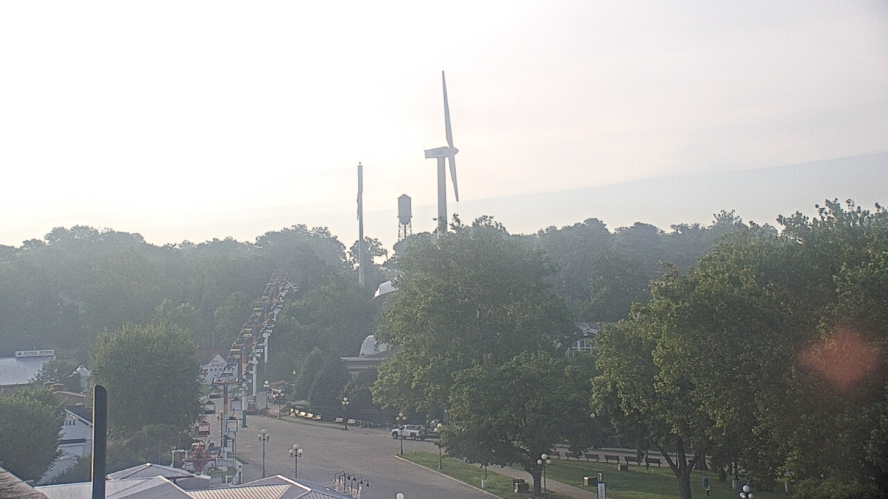 Thumbnail for current weather camera view from Iowa State Fair Grounds in Des Moines, Iowa