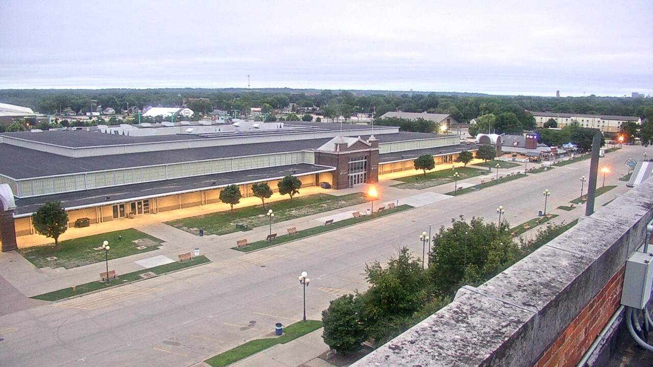 Thumbnail for current weather camera view from Iowa State Fair Grounds in Des Moines, Iowa