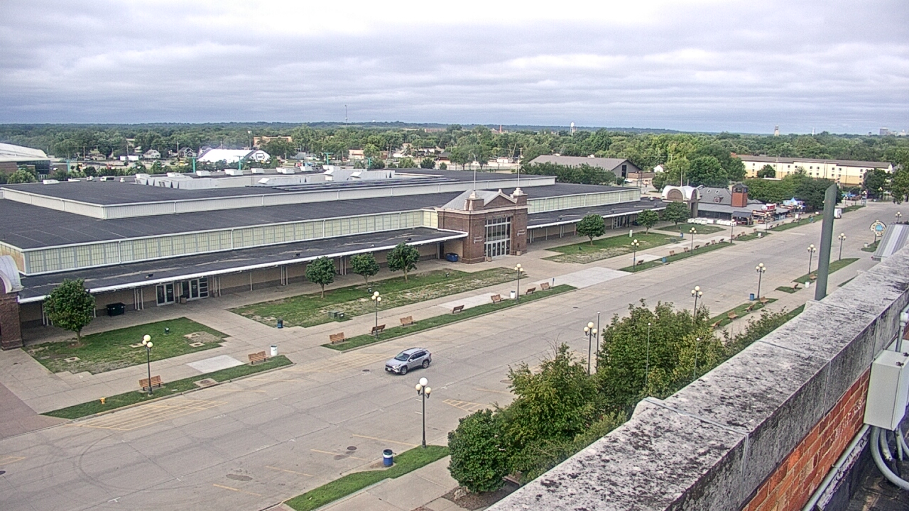 Thumbnail for current weather camera view from Iowa State Fair Grounds in Des Moines, Iowa
