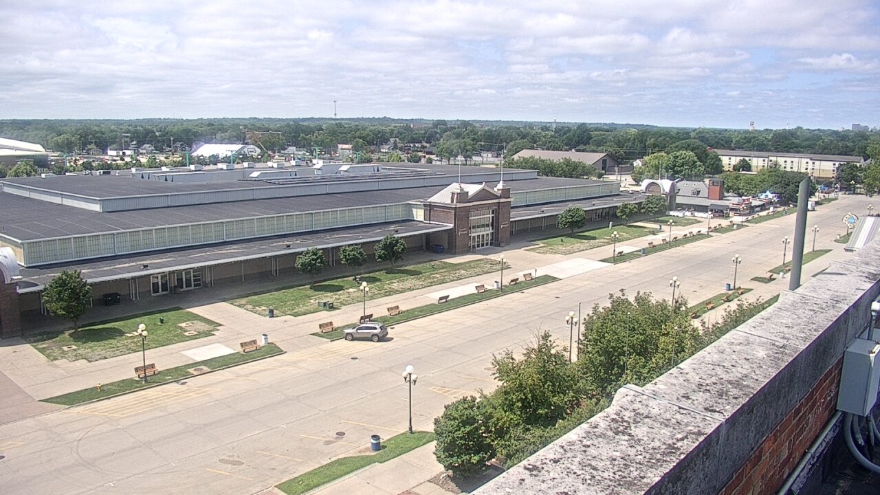 Thumbnail for current weather camera view from Iowa State Fair Grounds in Des Moines, Iowa
