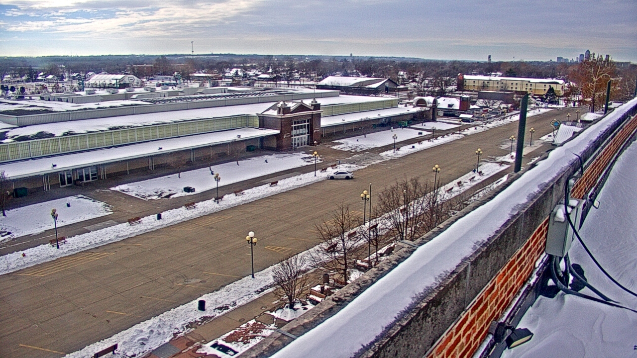 Thumbnail for current weather camera view from Iowa State Fair Grounds in Des Moines, Iowa
