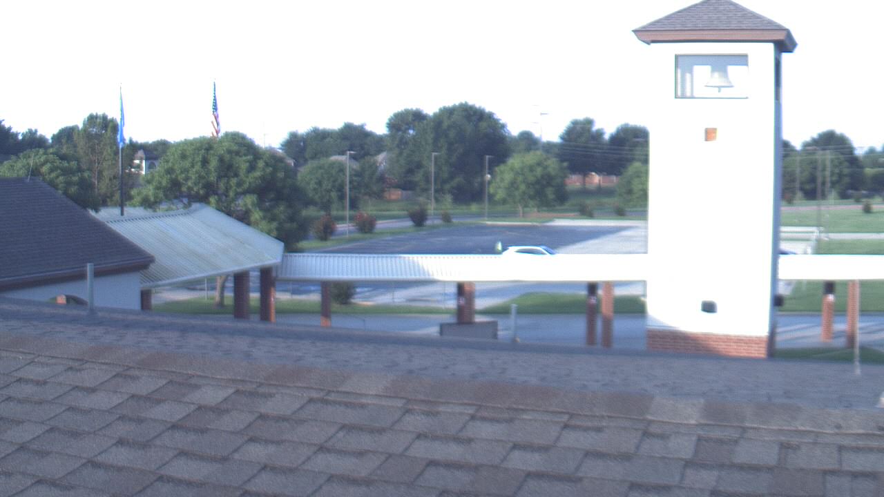 Thumbnail for current weather camera view from West Elementary Intermediate School in Jenks, Oklahoma
