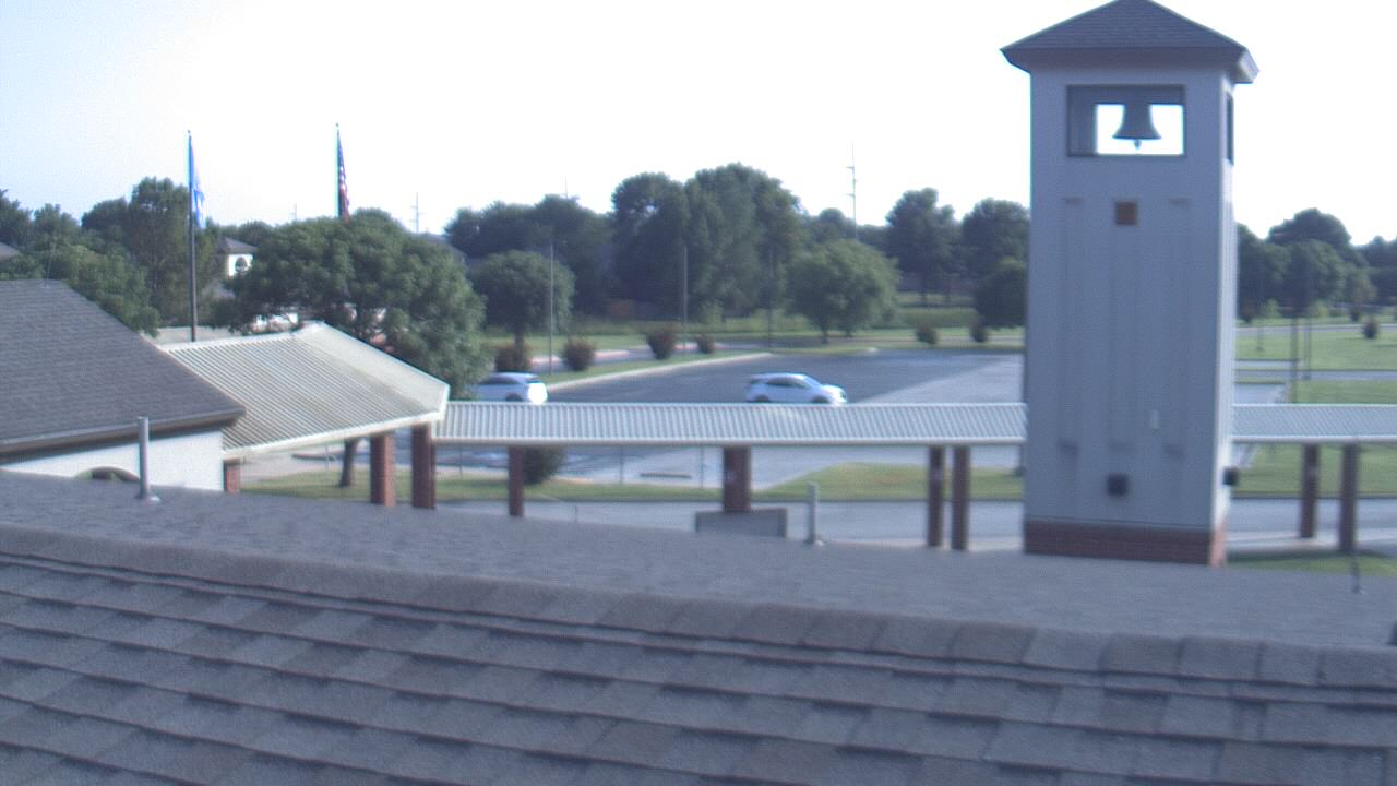 Thumbnail for current weather camera view from West Elementary Intermediate School in Jenks, Oklahoma