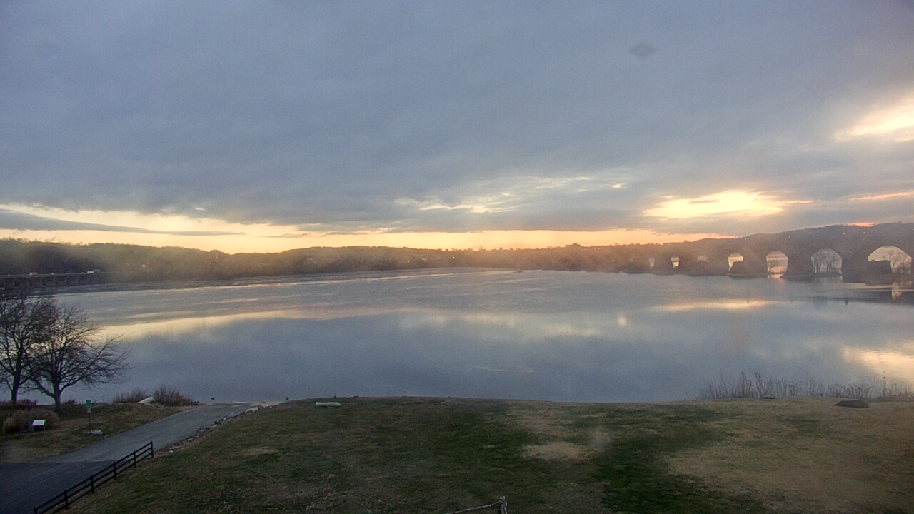 Thumbnail for current weather camera view from John Wright Restaurant in Wrightsville, Pennsylvania