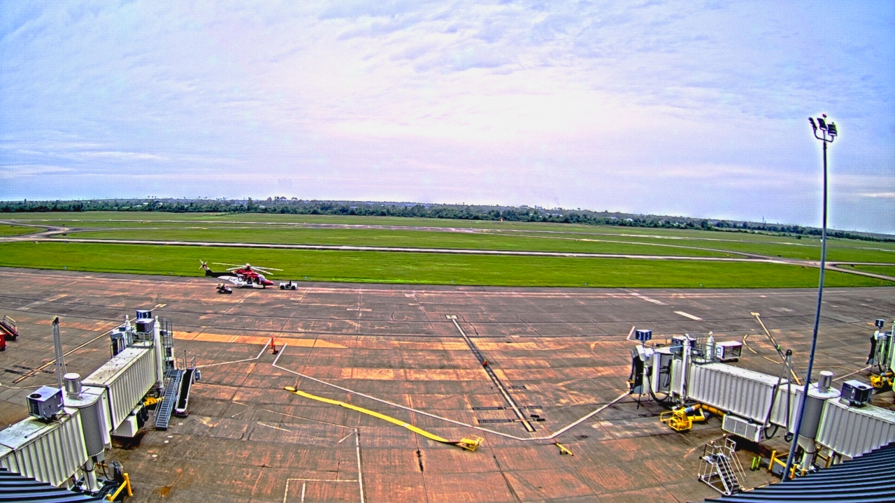 Thumbnail for current weather camera view from Lake Charles Rgnl Arpt terminal bldg in Lake Charles, Louisiana