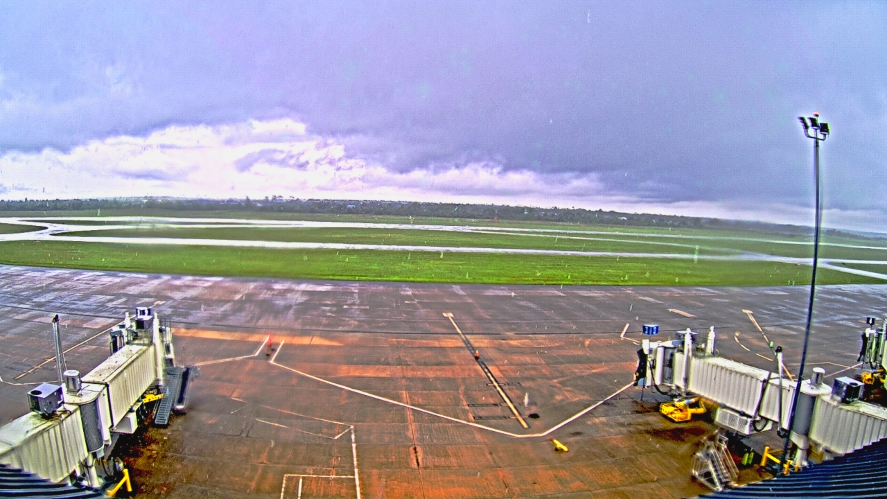 Thumbnail for current weather camera view from Lake Charles Rgnl Arpt terminal bldg in Lake Charles, Louisiana