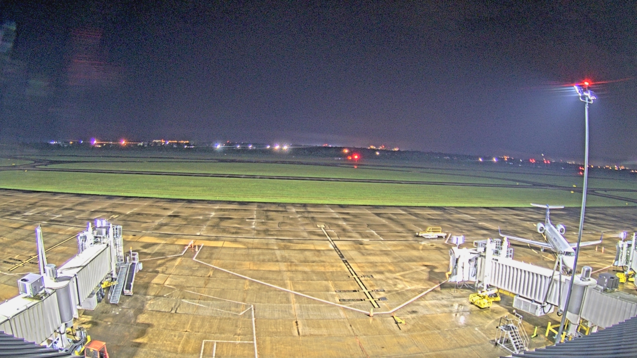 Thumbnail for current weather camera view from Lake Charles Rgnl Arpt terminal bldg in Lake Charles, Louisiana