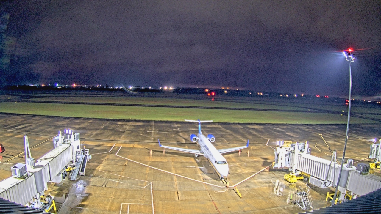 Thumbnail for current weather camera view from Lake Charles Rgnl Arpt terminal bldg in Lake Charles, Louisiana