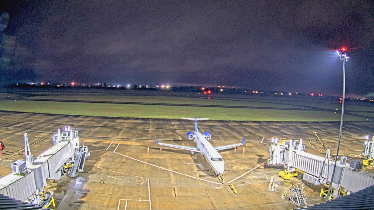 Thumbnail for current weather camera view from Lake Charles Rgnl Arpt terminal bldg in Lake Charles, Louisiana
