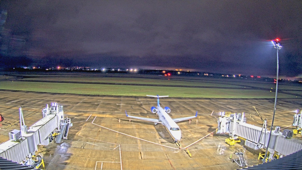 Thumbnail for current weather camera view from Lake Charles Rgnl Arpt terminal bldg in Lake Charles, Louisiana