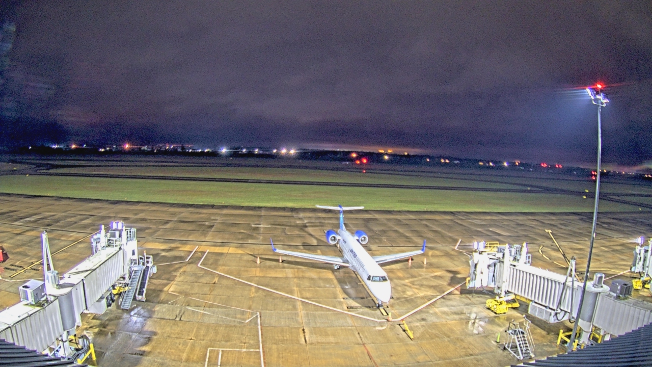 Thumbnail for current weather camera view from Lake Charles Rgnl Arpt terminal bldg in Lake Charles, Louisiana
