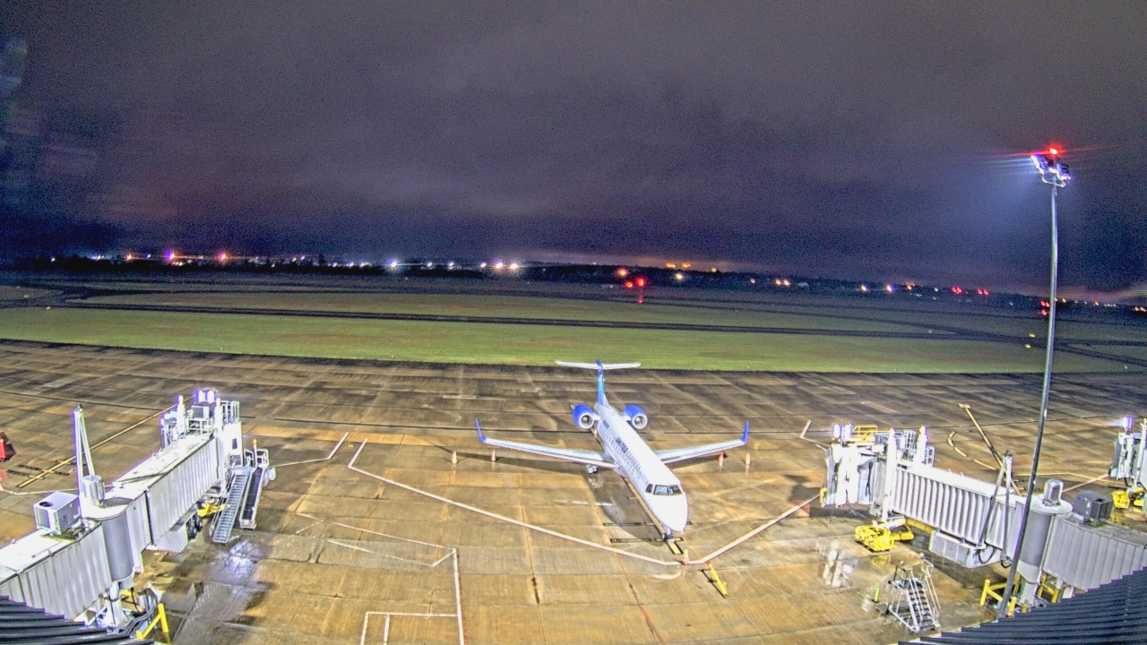 Thumbnail for current weather camera view from Lake Charles Rgnl Arpt terminal bldg in Lake Charles, Louisiana