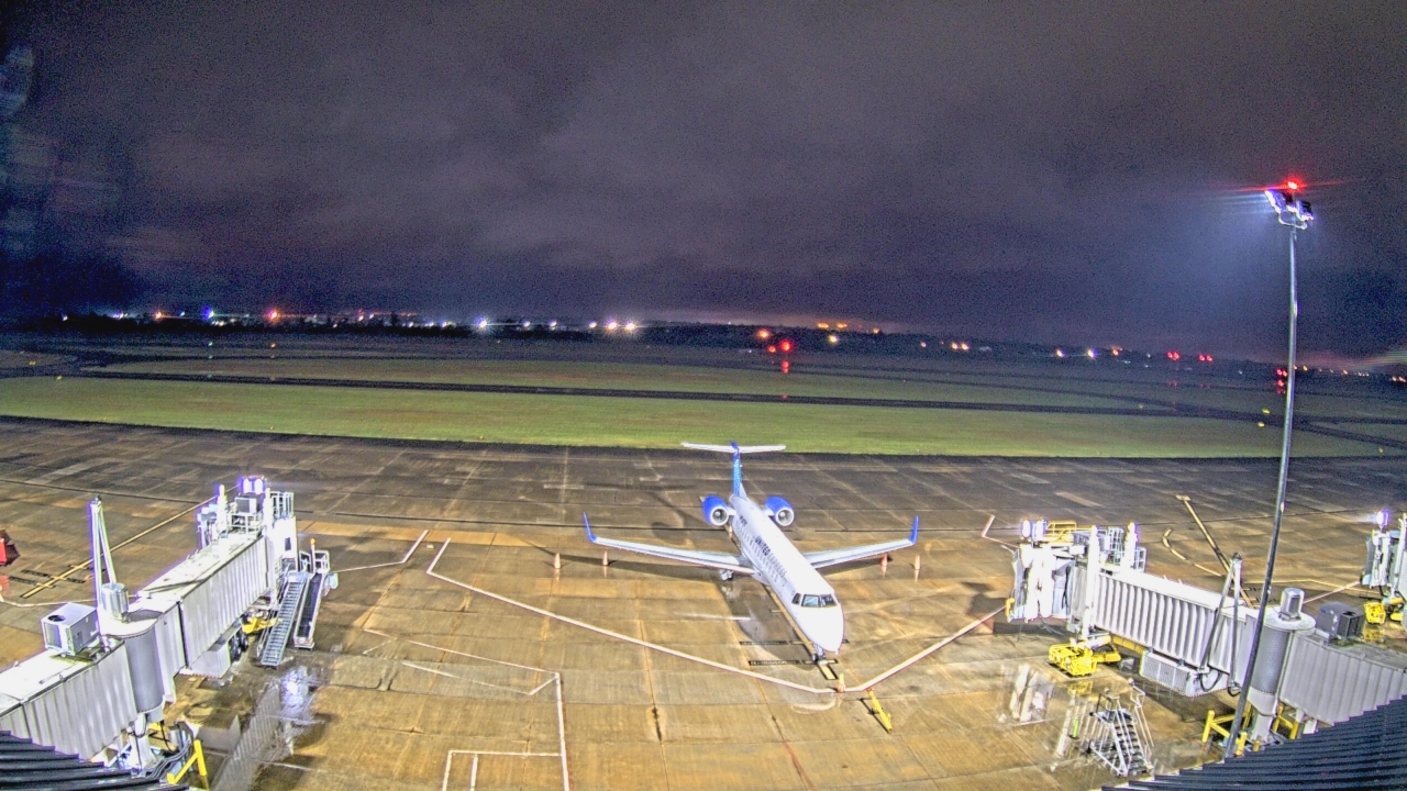 Thumbnail for current weather camera view from Lake Charles Rgnl Arpt terminal bldg in Lake Charles, Louisiana