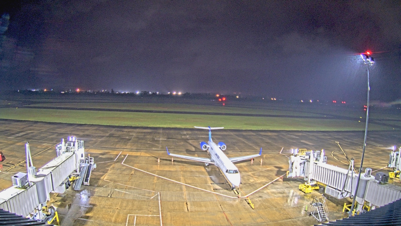 Thumbnail for current weather camera view from Lake Charles Rgnl Arpt terminal bldg in Lake Charles, Louisiana