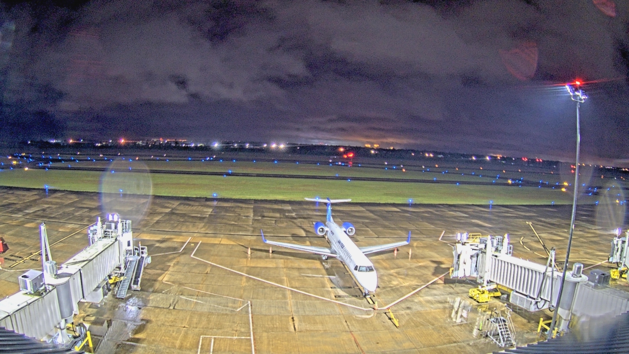 Thumbnail for current weather camera view from Lake Charles Rgnl Arpt terminal bldg in Lake Charles, Louisiana
