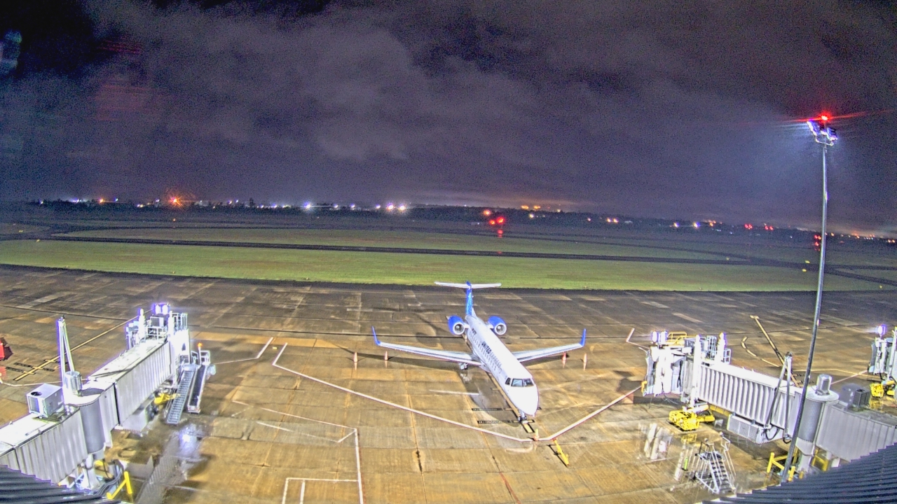 Thumbnail for current weather camera view from Lake Charles Rgnl Arpt terminal bldg in Lake Charles, Louisiana