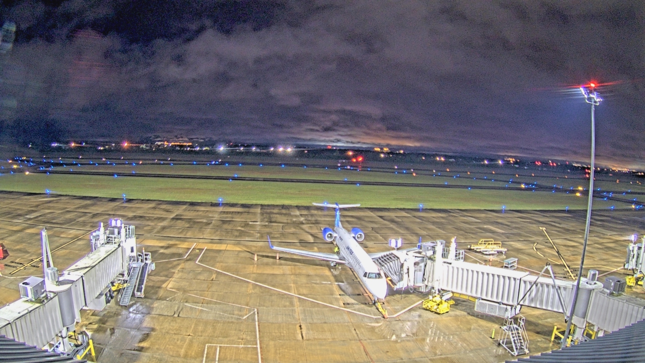 Thumbnail for current weather camera view from Lake Charles Rgnl Arpt terminal bldg in Lake Charles, Louisiana