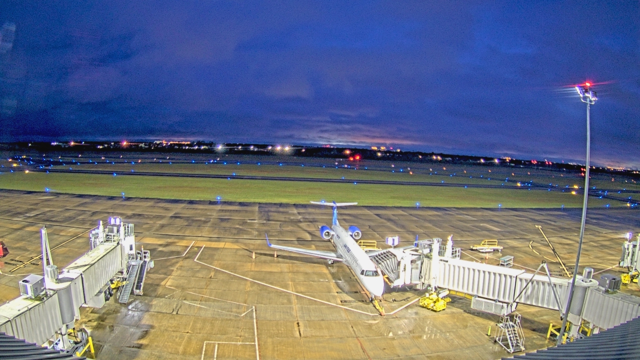 Thumbnail for current weather camera view from Lake Charles Rgnl Arpt terminal bldg in Lake Charles, Louisiana