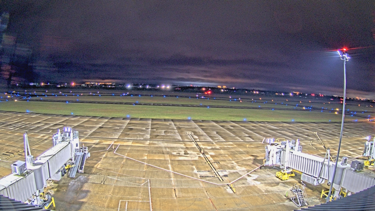 Thumbnail for current weather camera view from Lake Charles Rgnl Arpt terminal bldg in Lake Charles, Louisiana
