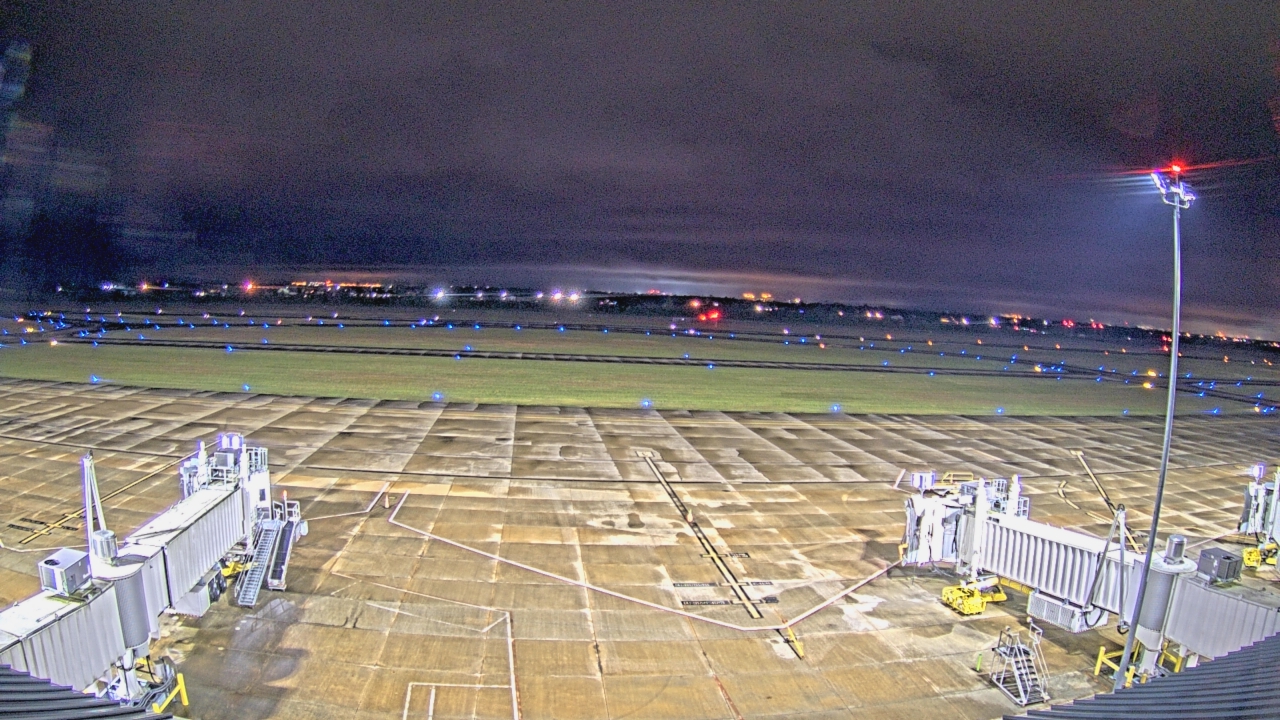 Thumbnail for current weather camera view from Lake Charles Rgnl Arpt terminal bldg in Lake Charles, Louisiana