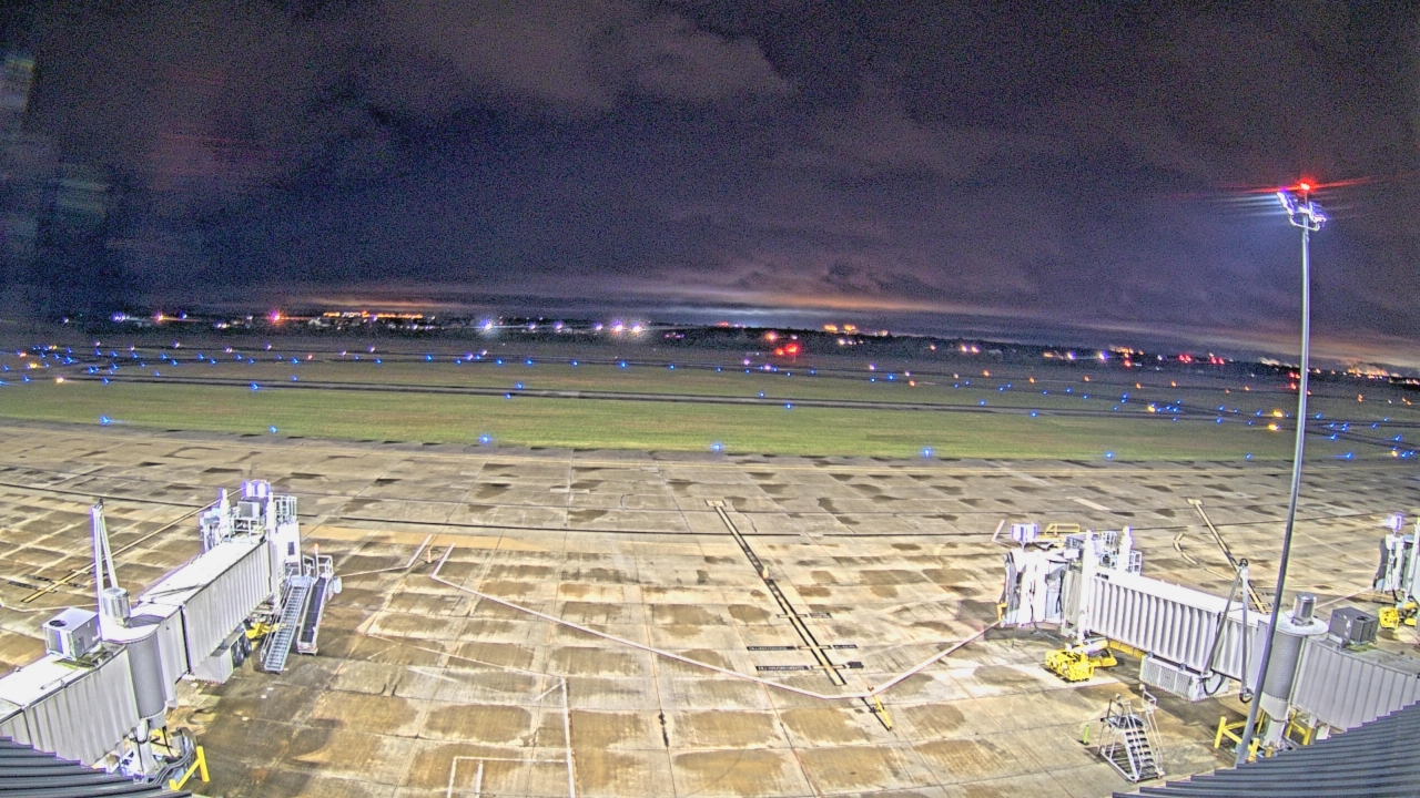Thumbnail for current weather camera view from Lake Charles Rgnl Arpt terminal bldg in Lake Charles, Louisiana