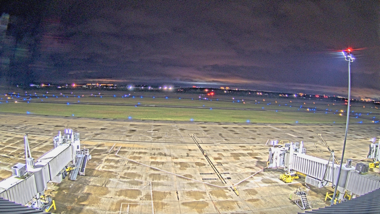 Thumbnail for current weather camera view from Lake Charles Rgnl Arpt terminal bldg in Lake Charles, Louisiana