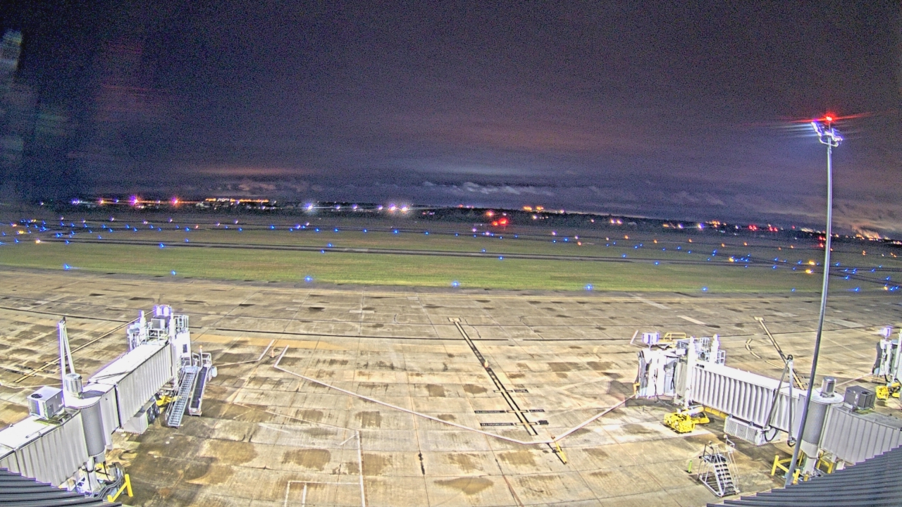 Thumbnail for current weather camera view from Lake Charles Rgnl Arpt terminal bldg in Lake Charles, Louisiana