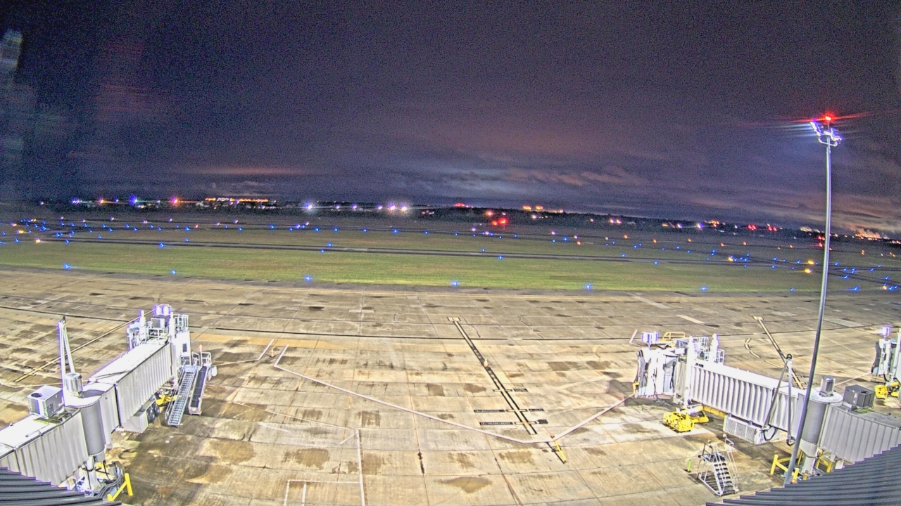 Thumbnail for current weather camera view from Lake Charles Rgnl Arpt terminal bldg in Lake Charles, Louisiana