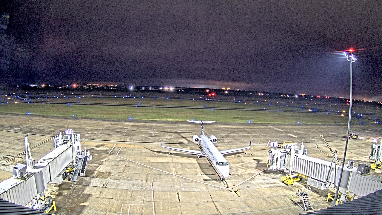 Thumbnail for current weather camera view from Lake Charles Rgnl Arpt terminal bldg in Lake Charles, Louisiana