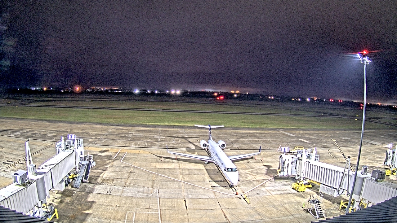Thumbnail for current weather camera view from Lake Charles Rgnl Arpt terminal bldg in Lake Charles, Louisiana