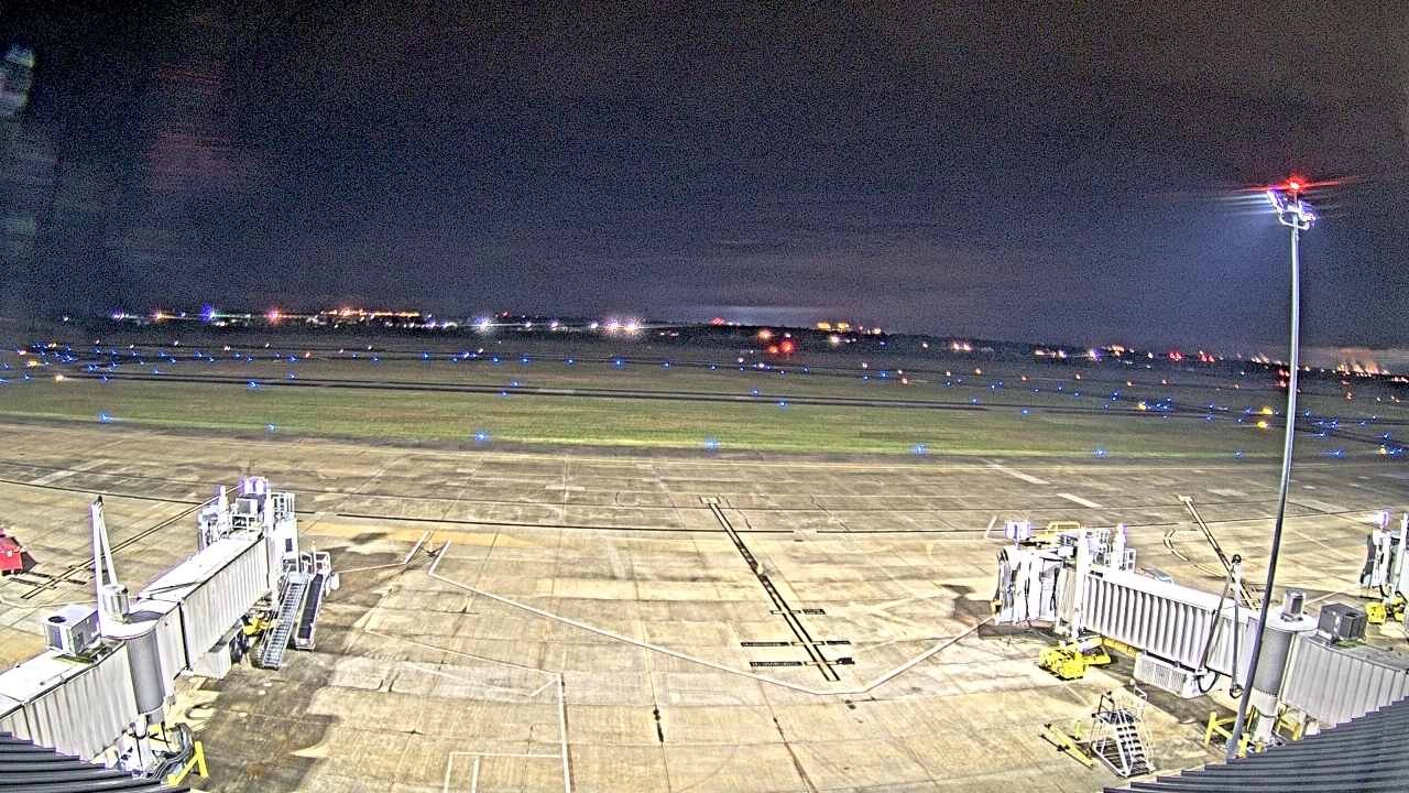 Thumbnail for current weather camera view from Lake Charles Rgnl Arpt terminal bldg in Lake Charles, Louisiana