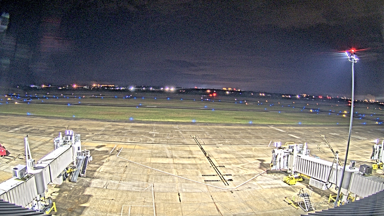 Thumbnail for current weather camera view from Lake Charles Rgnl Arpt terminal bldg in Lake Charles, Louisiana