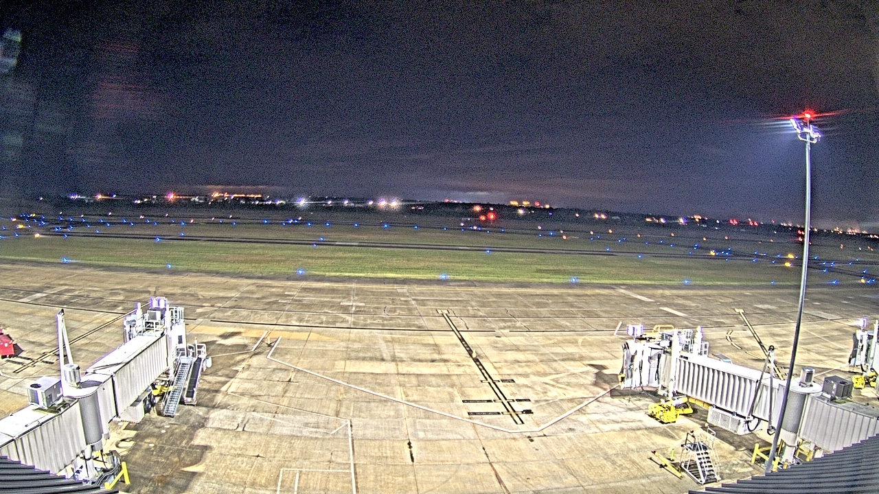 Thumbnail for current weather camera view from Lake Charles Rgnl Arpt terminal bldg in Lake Charles, Louisiana