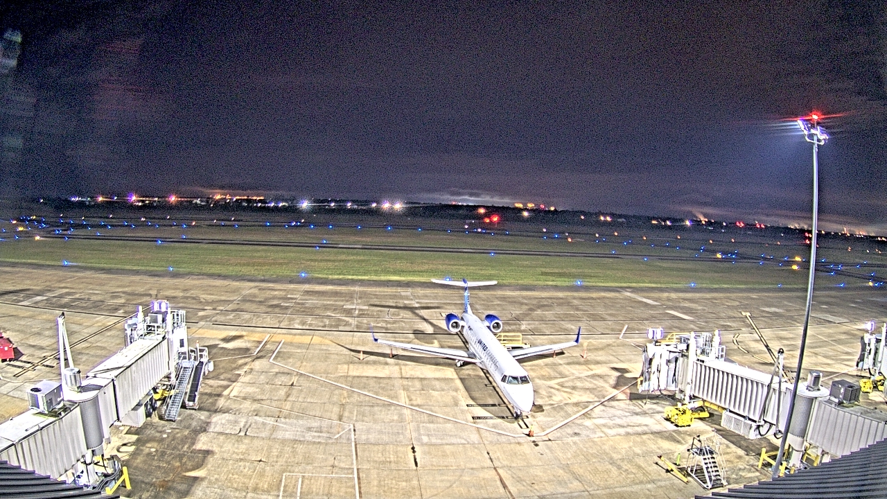 Thumbnail for current weather camera view from Lake Charles Rgnl Arpt terminal bldg in Lake Charles, Louisiana