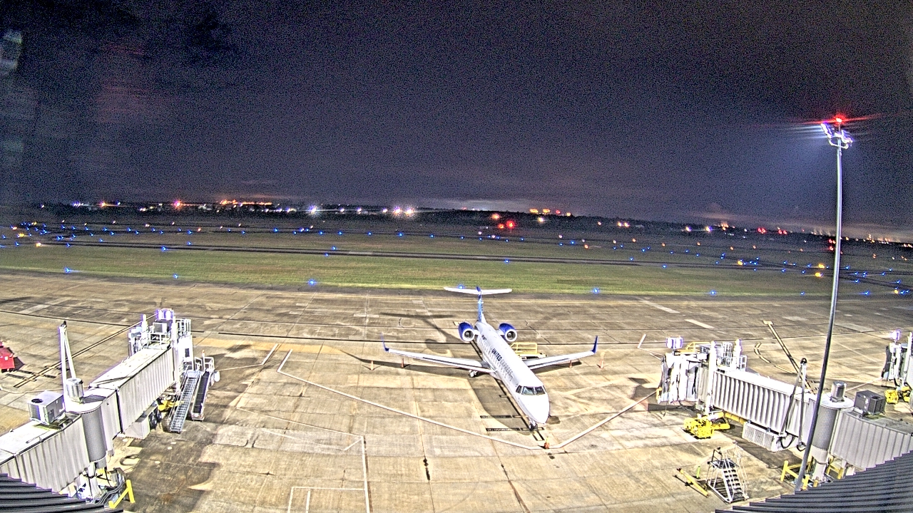 Thumbnail for current weather camera view from Lake Charles Rgnl Arpt terminal bldg in Lake Charles, Louisiana