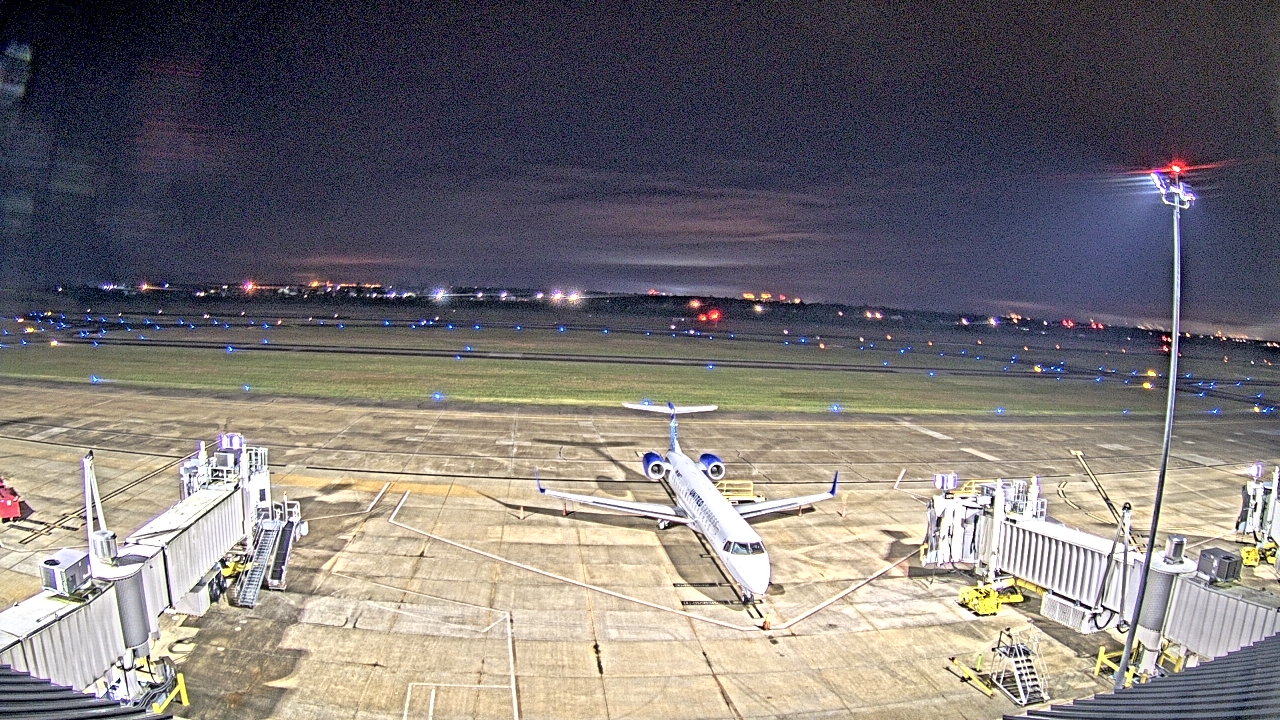 Thumbnail for current weather camera view from Lake Charles Rgnl Arpt terminal bldg in Lake Charles, Louisiana