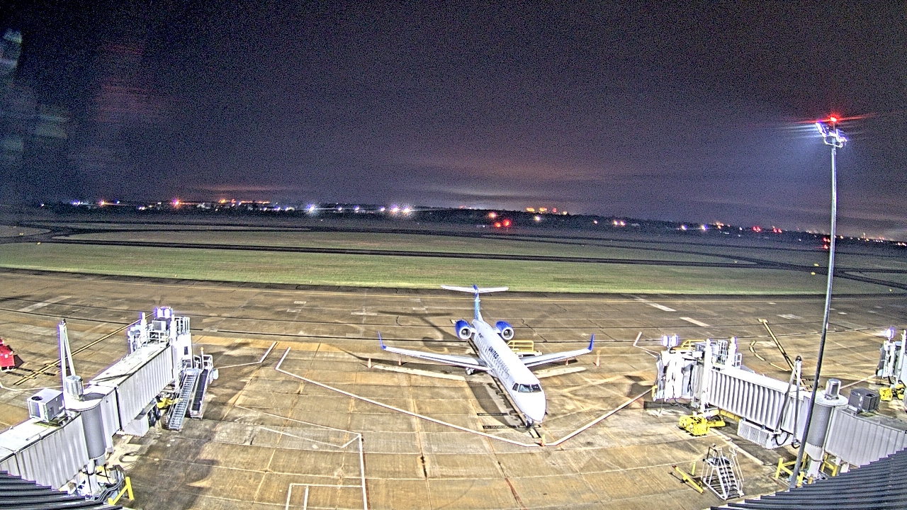 Thumbnail for current weather camera view from Lake Charles Rgnl Arpt terminal bldg in Lake Charles, Louisiana